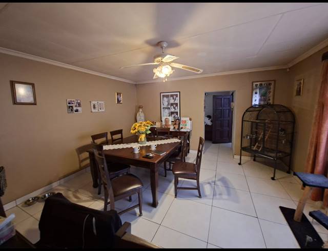 3 BEDROOM FREESTANDING FOR SALE IN KLOPPERPARK
